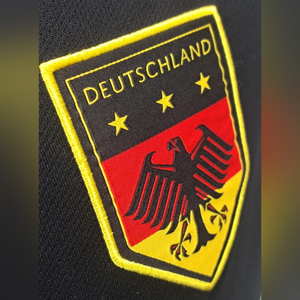 Umbro Men's Soccer Jersey Germany Deutschland Football Tee T-Shirt S/S Small - Picture 5 of 13